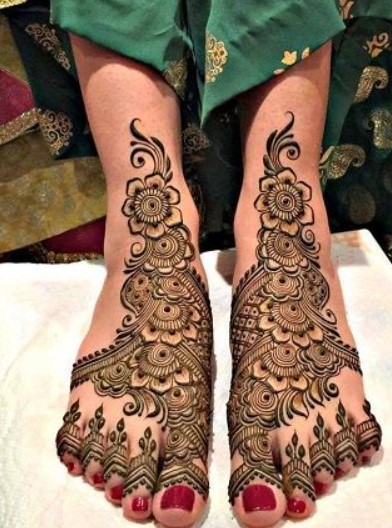 Beautiful Henna Designs For Legs
