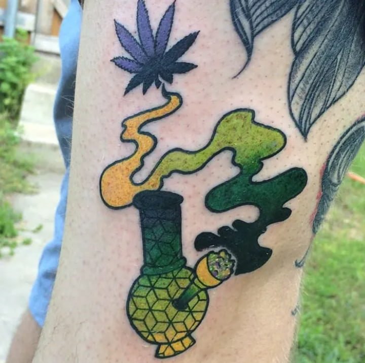 Тату эскизы бонг. Тату бонг. Тату растаманов. Тату призрак с бонгом. Тату курительная трубка.