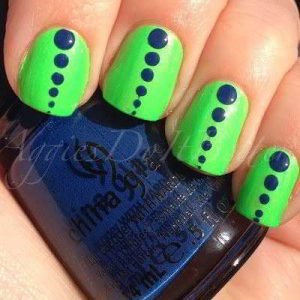 Retro dots Seahawks Nails